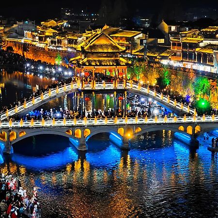 Fenghuang Memory Linjiang Inn Exterior photo